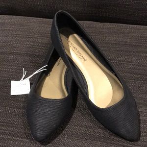 NWT black flat with pointed toe